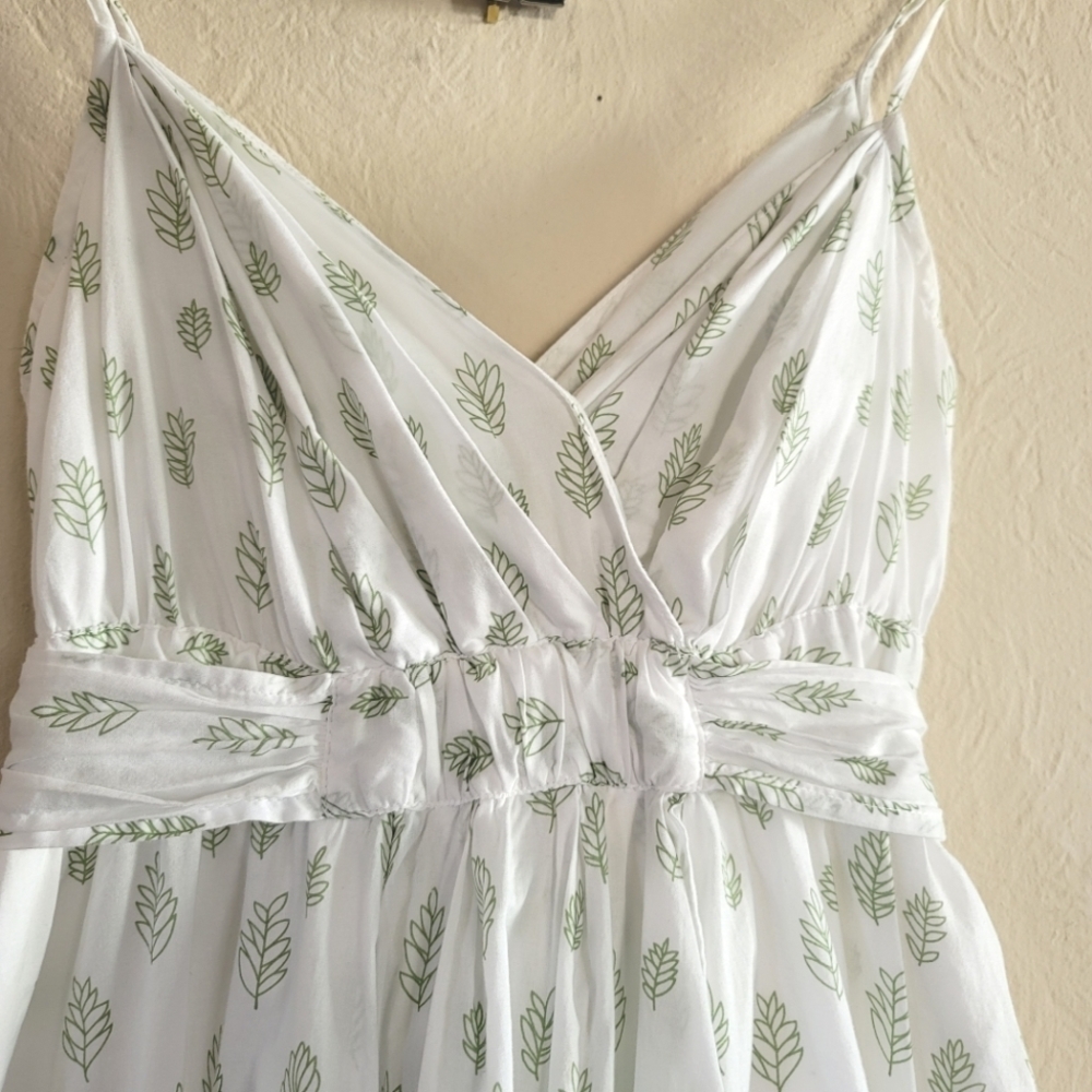 GAP, Flowy and Floral Dress, White with Green Leaf Print, Size XS - Picture 2 of 8